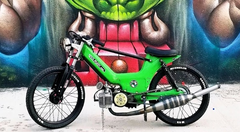 1977 Puch Maxi green resto-mod