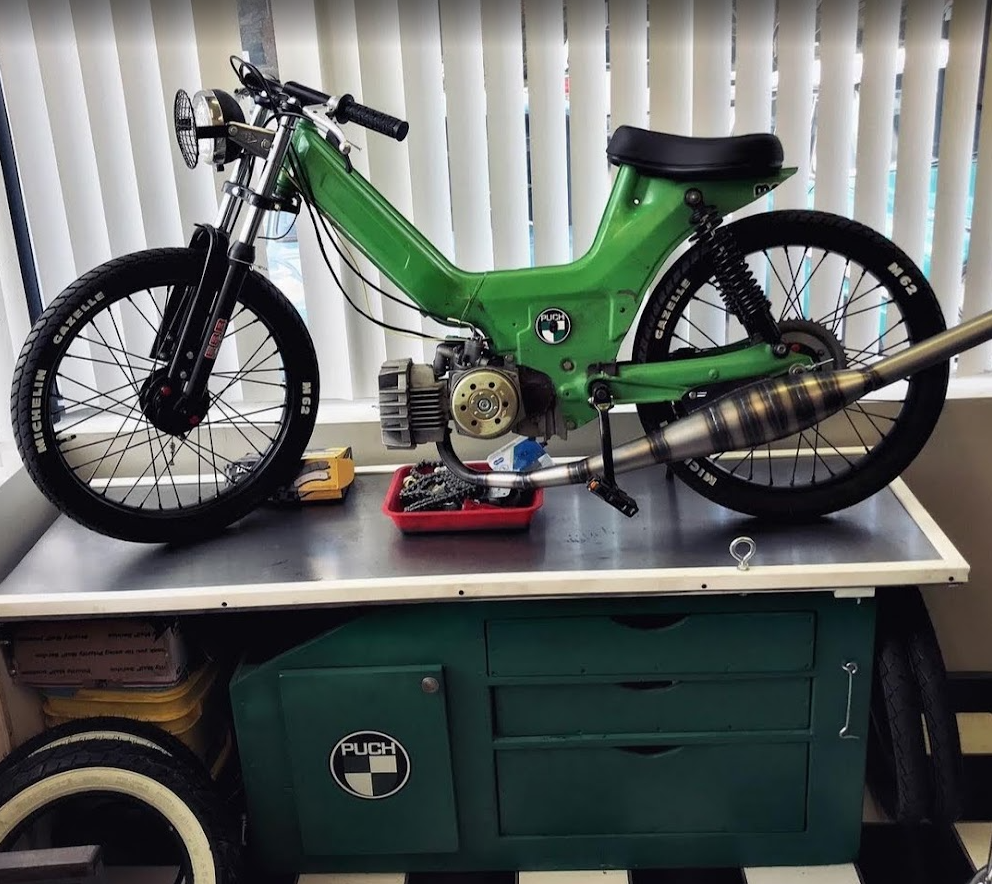 1977 Puch Maxi green resto-mod