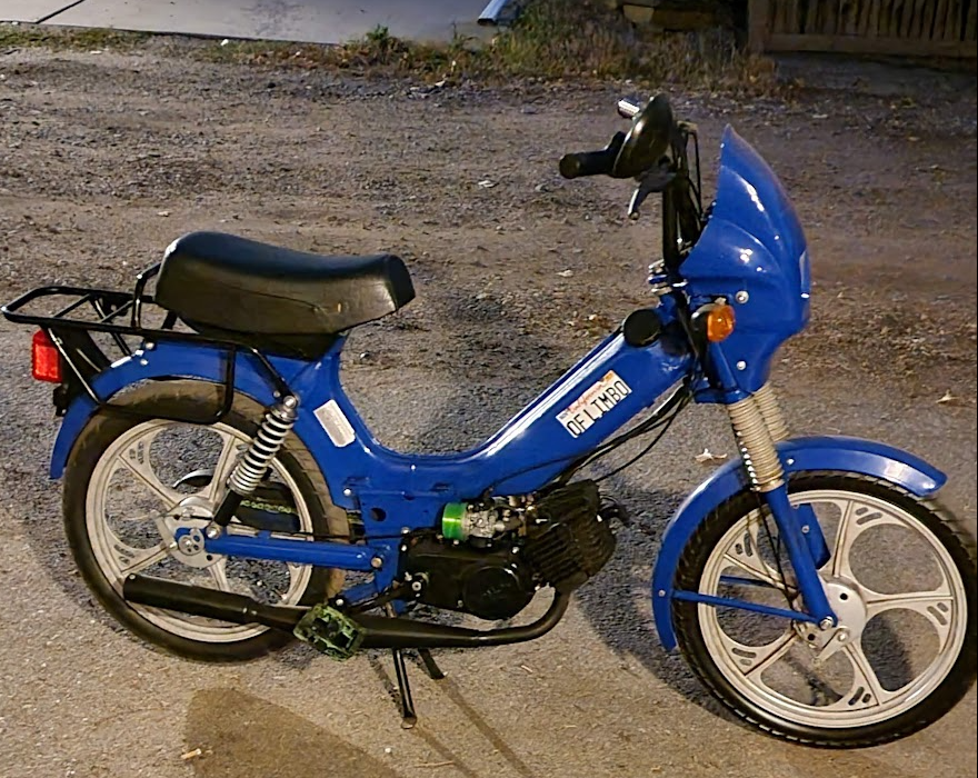 2002 Tomos Targa ST, blue, night shot